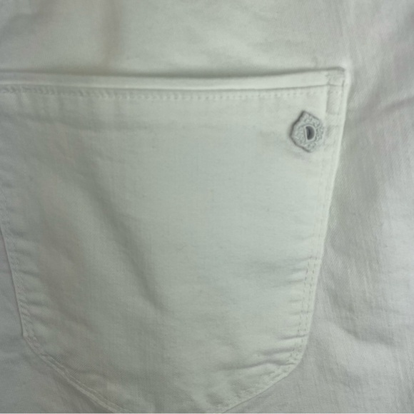 Democracy | White Ab-Solution High Rise Raw Hem Shorts New - Picture 6 of 9
